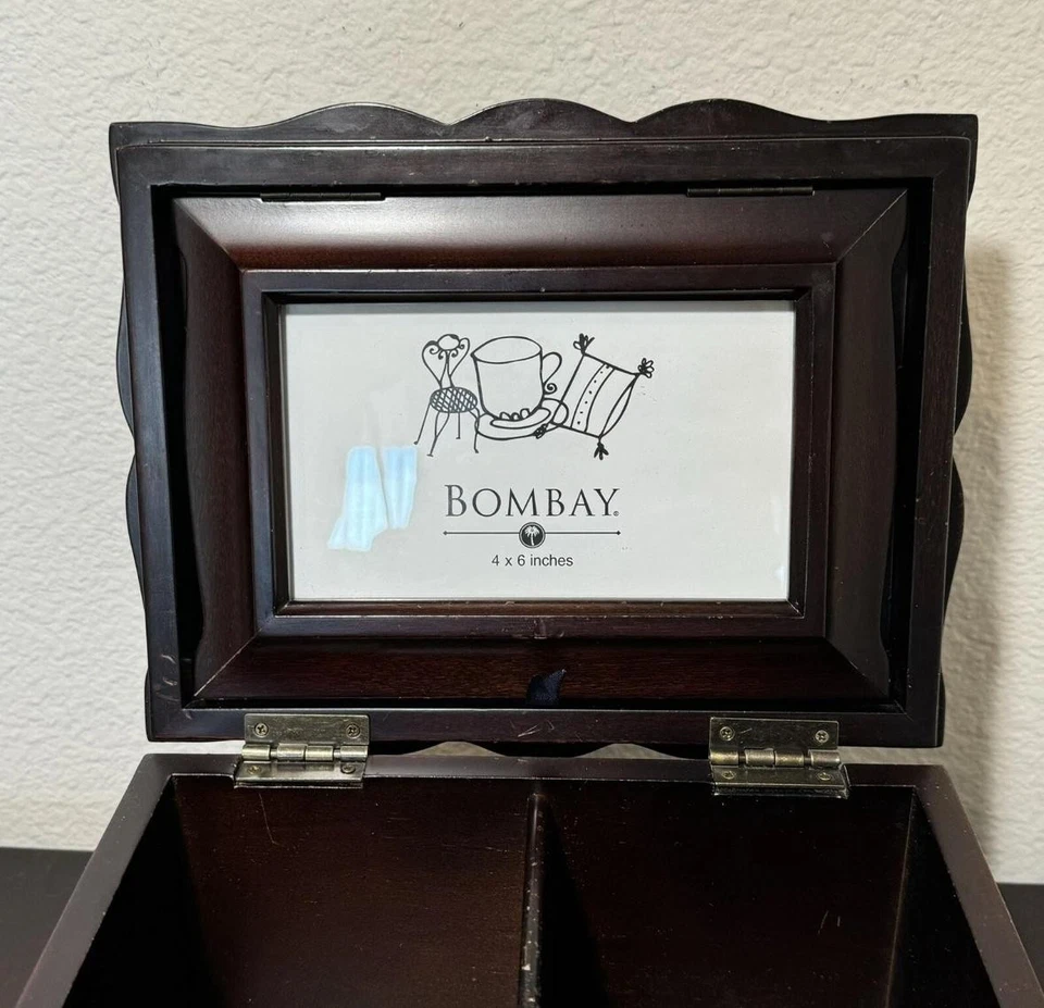 Vintage Bombay Wooden Keepsake Box 4x6 Photo Lid Dark Brown Memory Storage 2004 - Image 4 of 4