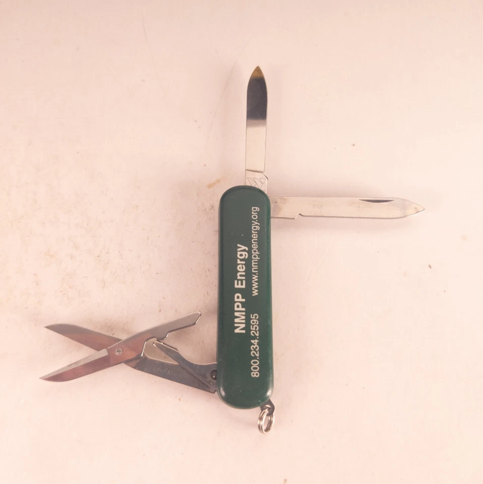 Navaja Suiza Wenger Esquire 65 mm OD Verde NMPP ENERGY Logo Foto 3 de 4