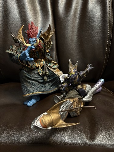 Konvolut World Of Warcraft Figuren ZABRA Priester / WOW Roboter