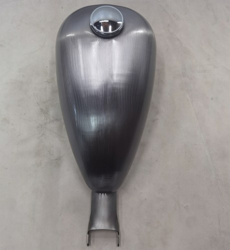 7 L Modified Motorcycle Petrol Fuel Tank For Harley Sportster Series 2006-2022 - Picture 4 of 11