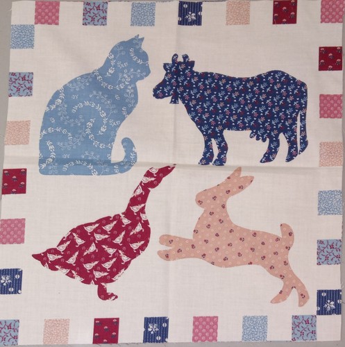 Vintage ~ "Tiere 4 Aufnäher" "Katze, Kuh, Gans, Kaninchen" ~ Baumwollstoff Panel ~ 12"x12"  - Bild 1 von 2