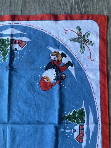 Vintage Weihnachtswichtel/Elfe mit Laterne Geschenk Tannenzapfen Schnee 33x30" Tischdecke Schal - Bild 4 von 8