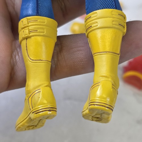 Mezco Marvel Classic 1/12 Scale Cyclops Actionfigur - Beschreibung lesen - Bild 10 von 14