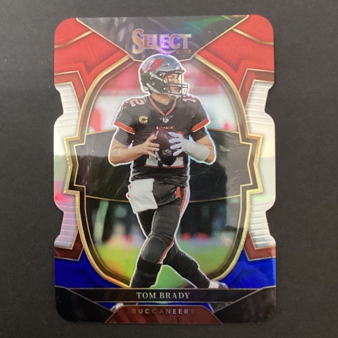Tom Brady 2022 Select Red & Blue Die-Cut Prizm #26 Buccaneers | EX-NM | Tracked