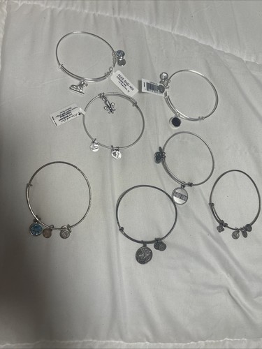 Alex e Ani - Lotto 7 Braccialetti - Vari Charms Tono Oro e Argento Nuovi con etichette e usati - Foto 3 di 4