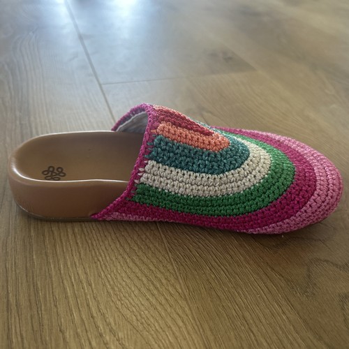 The SAK Bolinas Crochet Rainbow Clogs Slides Girls Child’s Sz 2 NEW - Picture 3 of 6