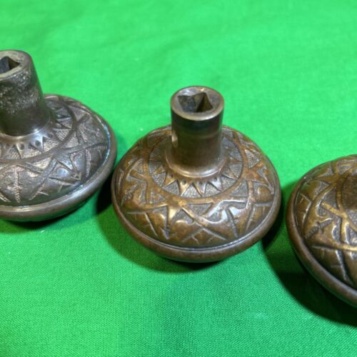 3 Antique Matching Bronze / Brass Eastlake, Art Nouveau, Victorian Door Knobs - Picture 10 of 22