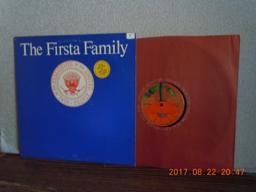 DE LEON,JACK Vinyl lp...THE FIRSTA FAMILY...POPPY...VG++/M-...'72 - Bild 1 von 2