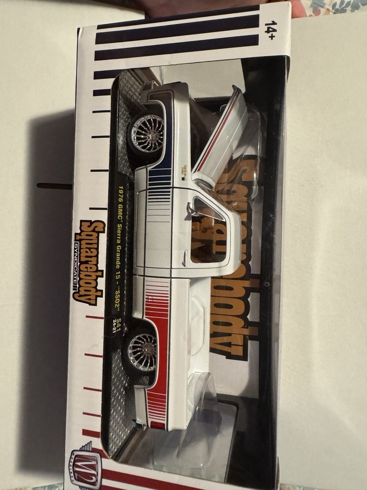 M2 MACHINES 1976 GMC Sierra Grande 1/24