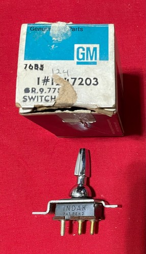 1973 - 77 NOS GM BUICK REAR WINDOW DEFOGGER SWITCH 1247203 NIB - Picture 2 of 2