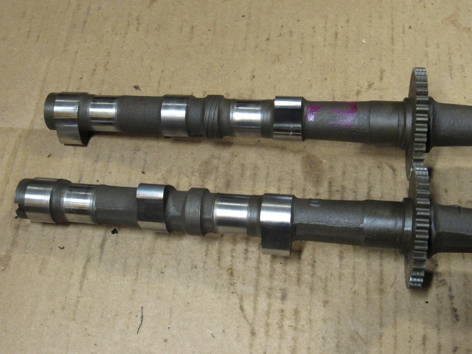 Kawasaki Voyager ZN1300 1985 ejes de leva admisión escape poco kilometraje Foto 3 de 4