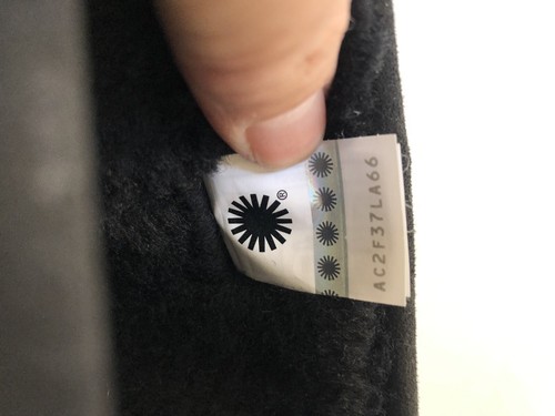 UGG CLASSIC SHORT LOGO ZIP BLACK WATER RESISTANT BOOT US 8 / EU 39 / UK 6 - Afbeelding 6 van 6