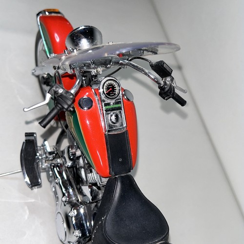 2003 Franklin Mint 1996 Harley Davidson Heritage Softail Christmas Bike 1:10  - Bild 14 von 17