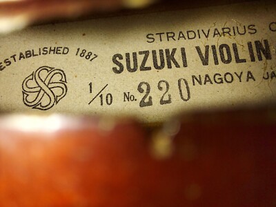 Suzuki 220 size 1/10 violin, Japan 1987, with case & bow, Very Good Cond Suzuki 220 size 1/10 violin, Japan 1987, with case & bow, Very Good Cond