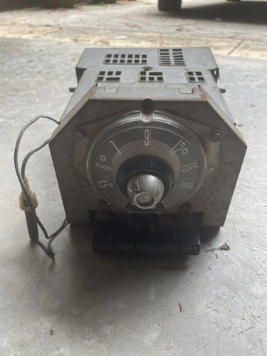 1955 Ford Car Tube Radio 5 BF-162005 Round Front Dial Push Button - Picture 2 of 22