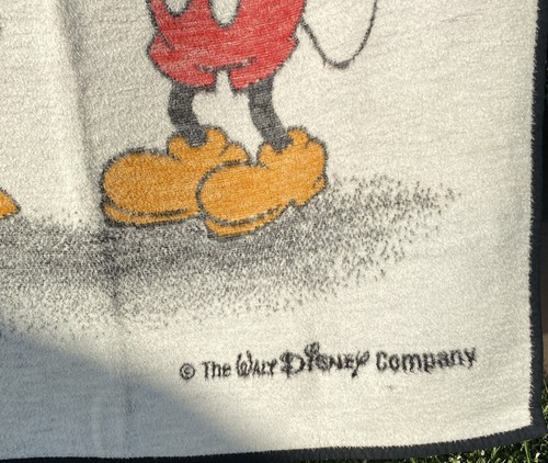 Vintage Biederlack Minnie Mouse Disney Reversible Acrylic Throw Blanket 74 x 54 - Picture 3 of 8