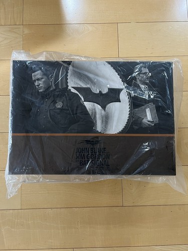 Hot Toys MMS275 1/6 John Blake & Jim Gordon Fledermaussignal Batman *NEU* SELTEN - Bild 12 von 12