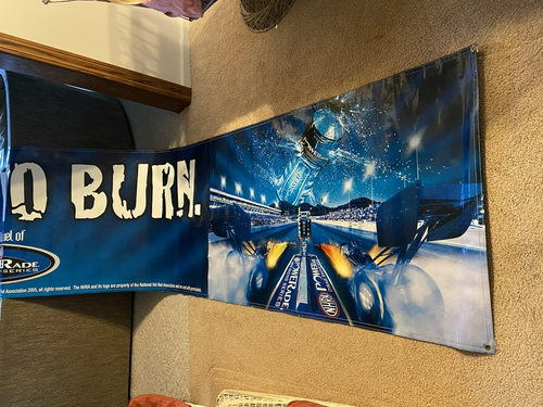 2005 NHRA Powerade Drag Racing Serie "POWER TO BURN" Vinyl Banner 237"x36" - Bild 7 von 12