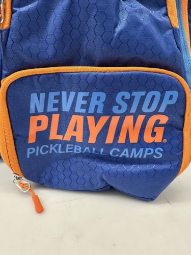 Zaino Pickleball Camps ""Never Stop Playing"" Borsa Multizip Ottime Condizioni - Foto 4 di 8
