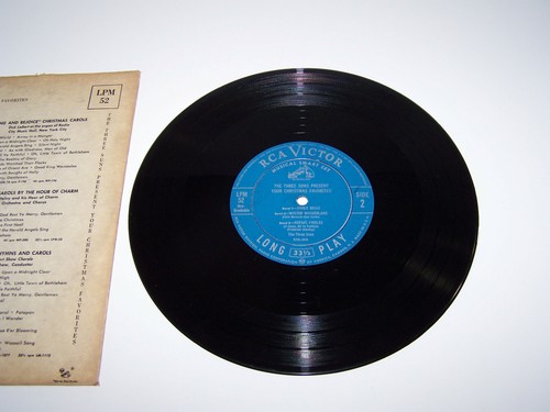 THE THREE SUNS, Present Your Christmas Favorites, 33-1/3 LP RCA Victor LPM 52 - Picture 8 of 10