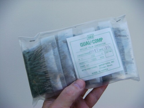 One Bag 1000 0.0047uF/100V QUALCOMP Mylar Film Capacitors - New and Unused - Picture 7 of 8