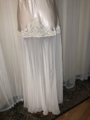 Hermosa Vestida Vintage Etienne Blanco Negliggee Satén con Ofertas Talla S/M - Imagen 3 de 11