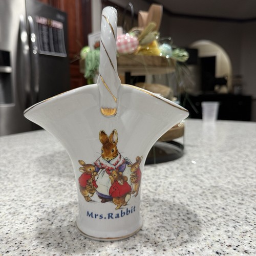Vtg 2002 Beatrix Potter Mrs. Rabbit Ceramic Basket - Picture 1 of 5