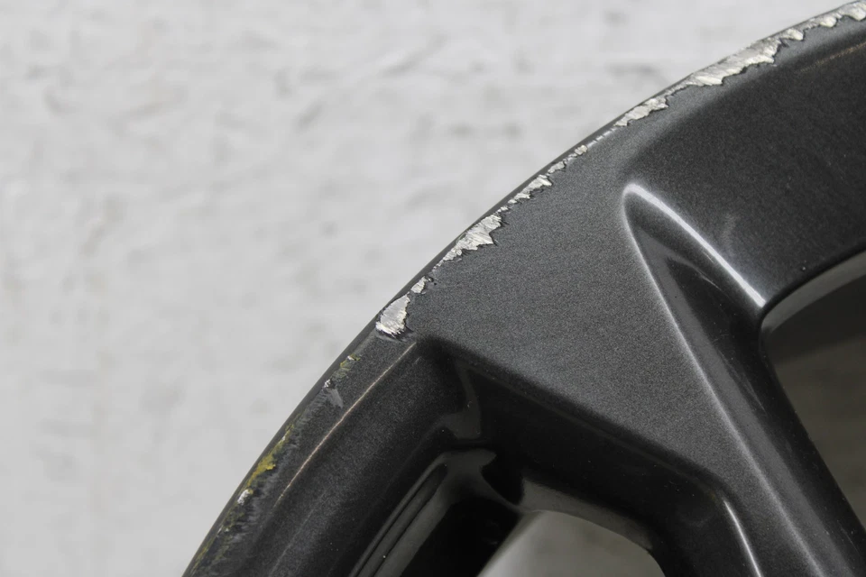 Llanta Fiat 124 Spider Abarth 2017-2020 17" x 7" 9960A87070 OEM MZ85 Foto 4 de 4