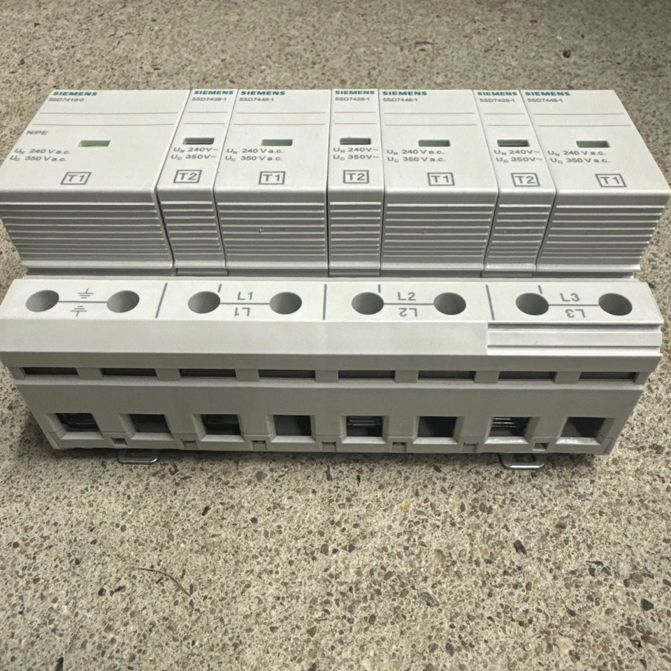 Lightning protection / surge arrester SIEMENS 5SD7444-1 NEW - Image 3 of 3