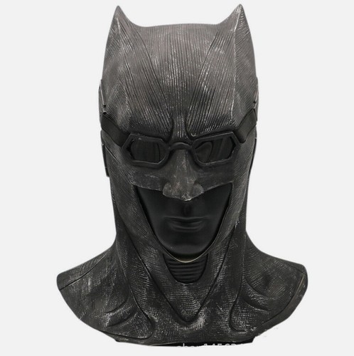 Batman: The Dark Knight Tactical Mask Adult Halloween Cosplay Latex Prop Eyemask - Picture 2 of 5