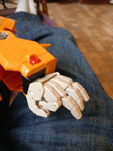 Unicron Transformers Armada Supreme Class Hasbro 2003 Action Figure - Incomplete - Picture 9 of 12