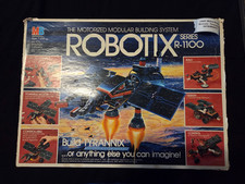 1985 Milton Bradley Robotix R-1100Build Tyrannx Night Attacker in Box