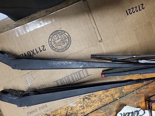 Pair Of 17in Wiper Arms Possible Ford Courier  Ranger - Bild 15 von 16