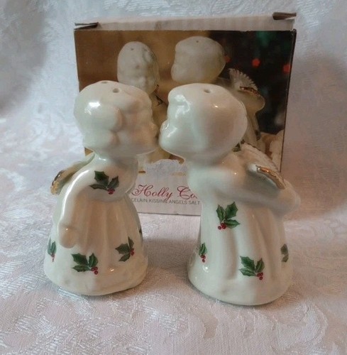 Formalities Braum Brothers Kissing Angels Salt & Pepper Shakers Christmas Holly - Picture 3 of 6