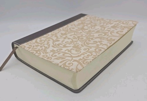 Journal Bible Paperback Thomas Nelson Publishing Staff - Picture 2 of 9