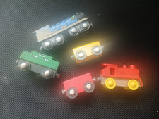 LOT OF 5 WOODEN MAGNETIC TRAIN CARS
