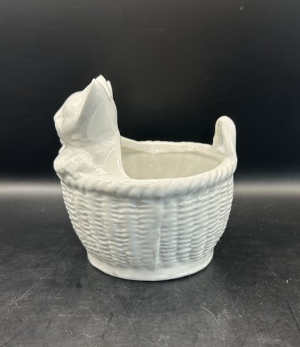 Kätzchen im weißen Porzellankorb Schmuckschale Schale Katze Figur - Bild 3 von 9