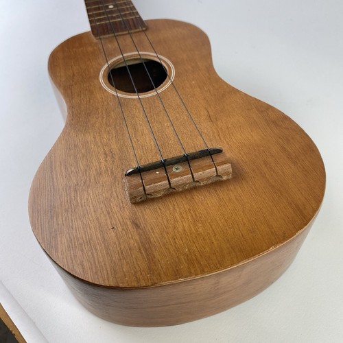 Vintage Pan Soprano Ukulele Mahogany Neck & Head Model 201 - Picture 18 of 20