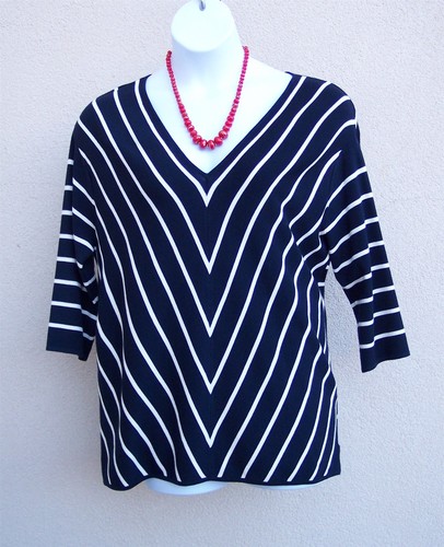 Talbots Plus NEW Navy Blue White Sweater plus size 1x Deep V-neck knit top - Picture 2 of 11