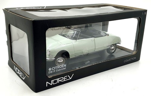 Norev 1/18 Scale Diecast 181562 - Citroen DS19 Cabriolet - Light Pale Green - Picture 6 of 6