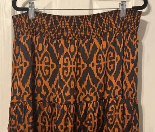 Chico's Burnished Clay & Black Smocked Waist Ikat Satin Skirt Size 2.5(16)NWT - Picture 2 of 9