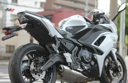 KAWASAKI NINJA 650 2020 EX650NLF GEHÄUSE-ASSY-STEUERUNG, RH 46091-0488 - Bild 1 von 1