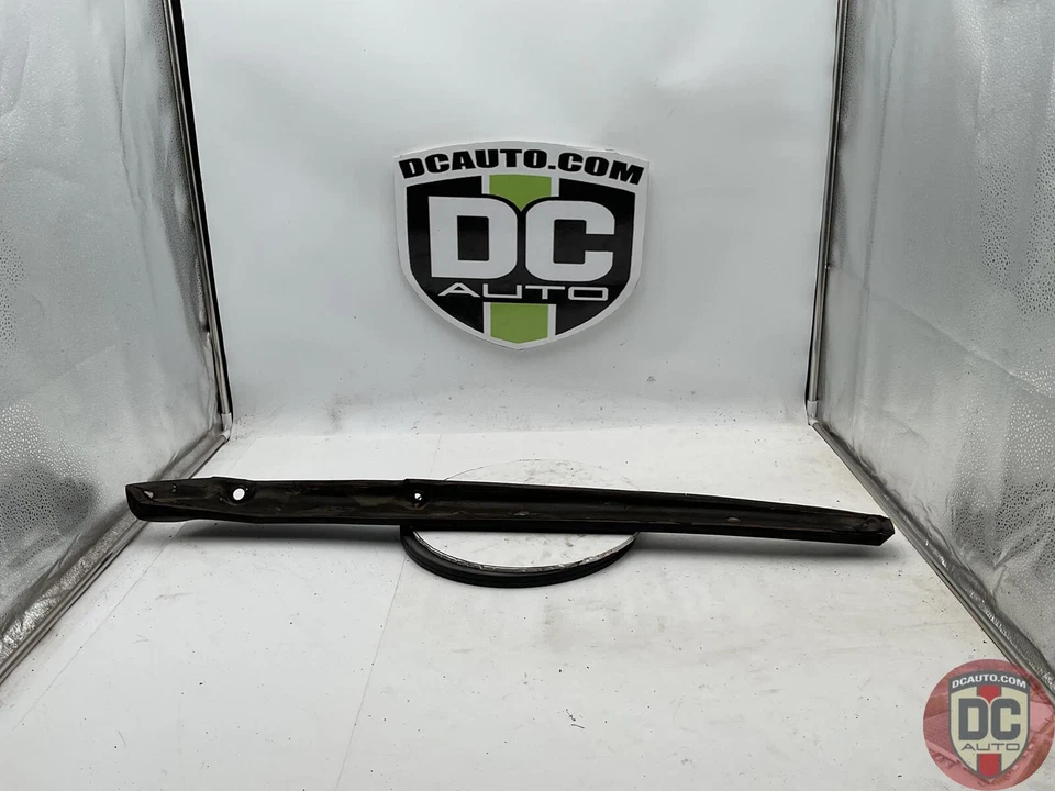 1974-1986 Porsche 911 SC левая дверь верхняя полоса черный 911555083477AE 129083 - Изображение 2 из 4