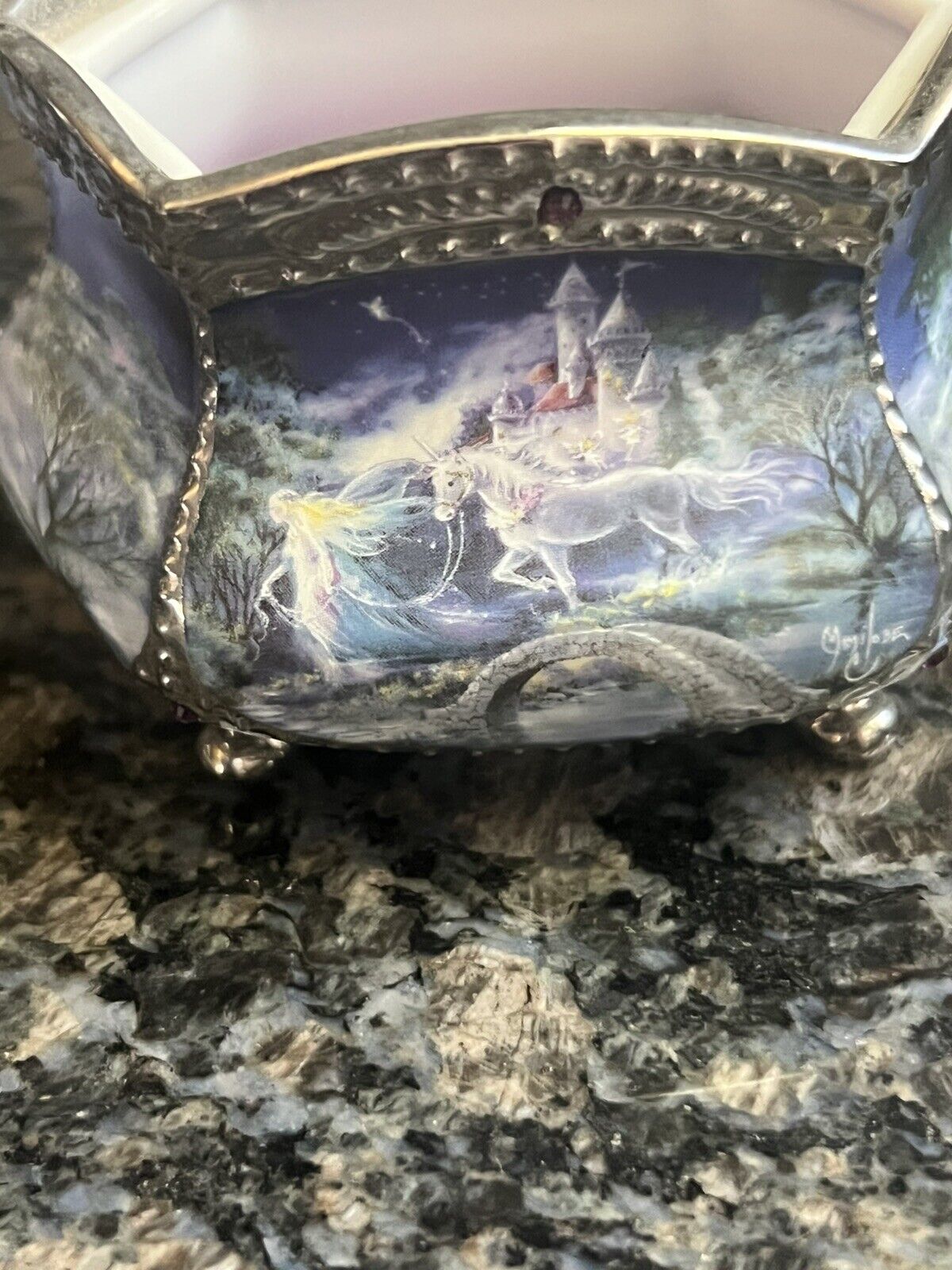 Picture 4 of 18
