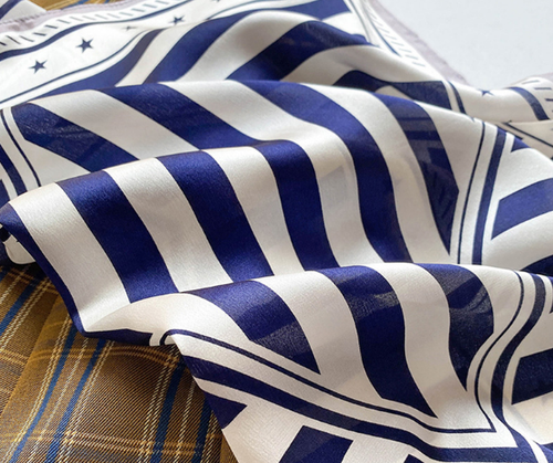 100% Silk 20“ small Scarf Women neckerchief Wrap striped navy blue white WY163 - Picture 2 of 3