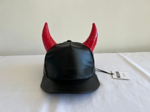 HALLOWEEN SS20 MOSCHINO COUTURE JEREMY SCOTT LEATHER CAP RED HORNS TRICK OR CHIC - Picture 9 of 24