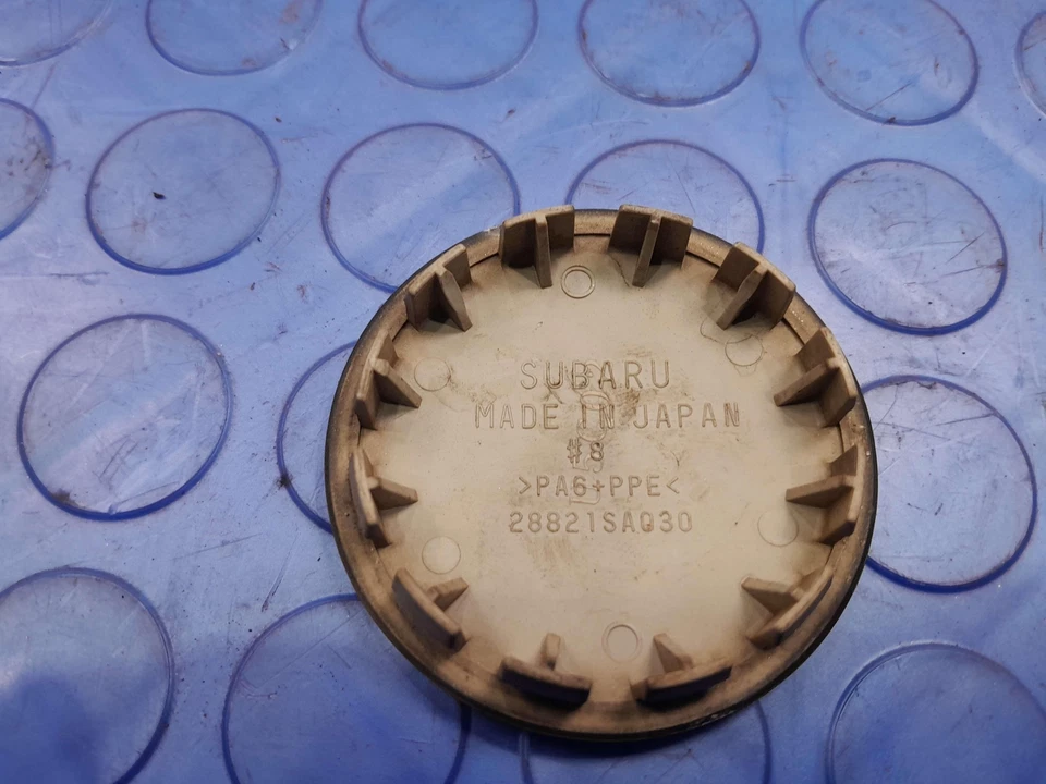 Tapa central negra para rueda de aleación Subaru XV Crosstrek 2013-2016 OEM 28821SA030 Foto 4 de 4