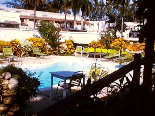 Super 8 Película Jamaica Años 70 Hogar Película Playa Ciudad Gente Coches Hoteles Calles - Imagen 3 de 24