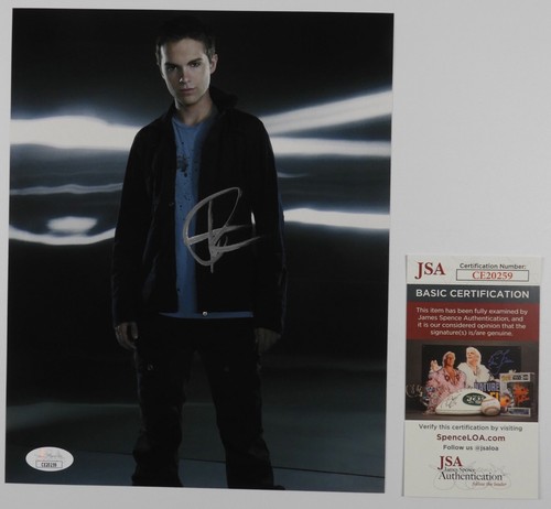 Thomas Dekker JSA Autograph Signed Photo 8 x 10 - Picture 2 of 2