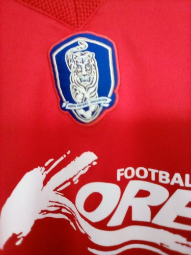 Korea Tigers FIFA Soccer Used VTG Jersey Men’s 100 (Small) Red - Picture 5 of 8